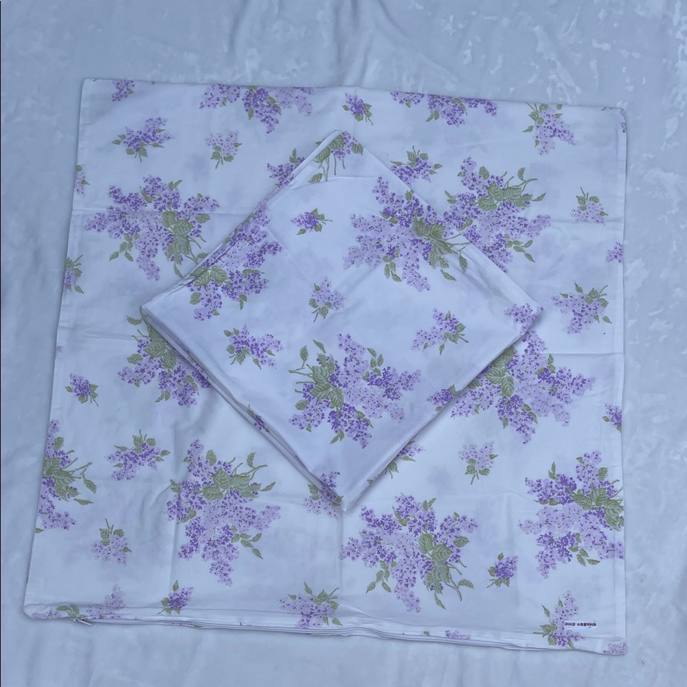 NWT RACHEL ASHWELL SHABBY CHIC PAIR OF 26x26 INCH EURO LILAC WHITE LAVENDER💜